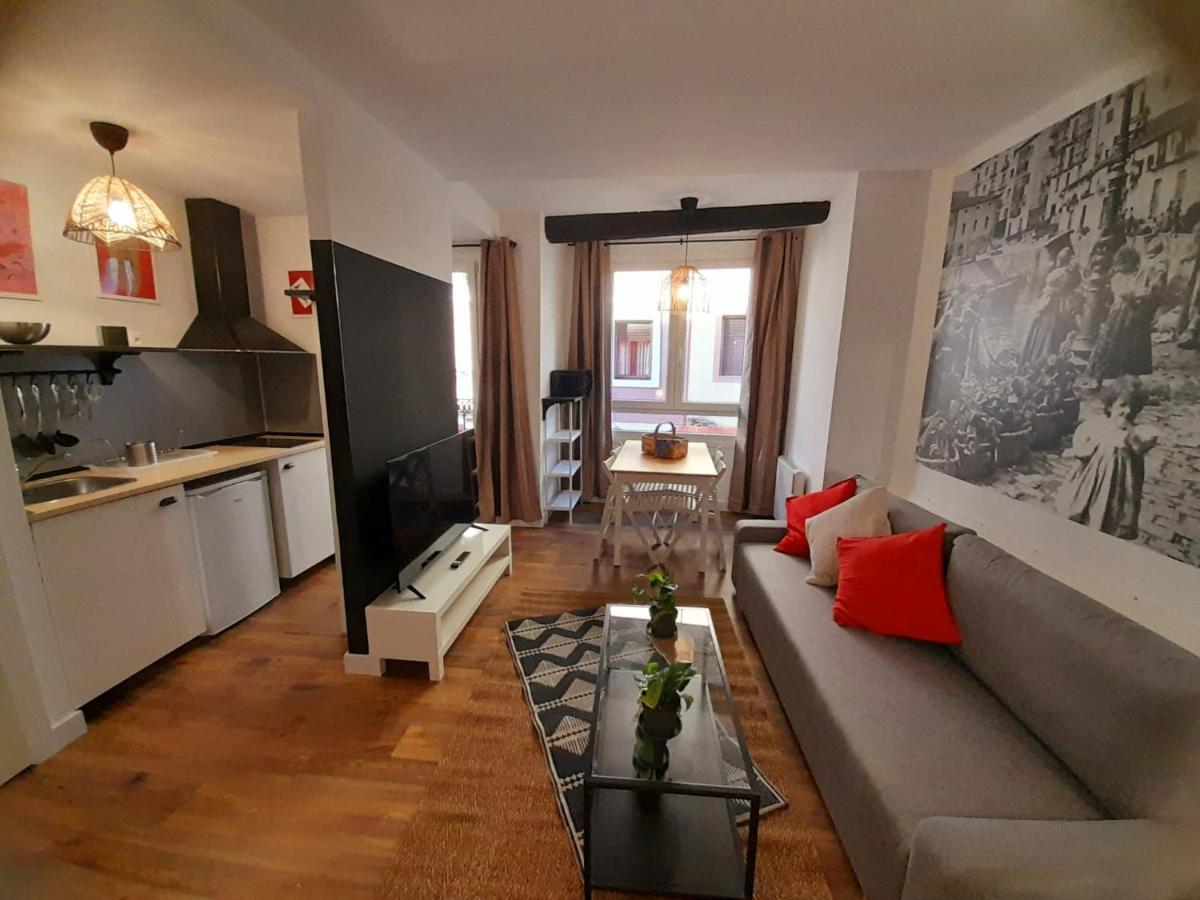 Andra Mari Apartamentu Turistikoak ベルメオ エクステリア 写真