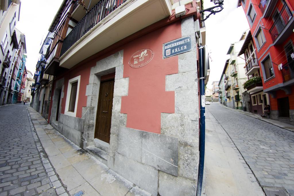 Andra Mari Apartamentu Turistikoak ベルメオ 部屋 写真