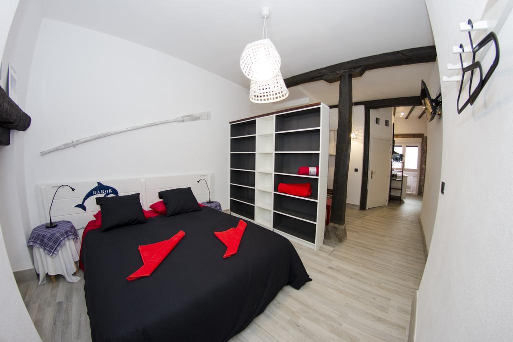 Andra Mari Apartamentu Turistikoak ベルメオ 部屋 写真