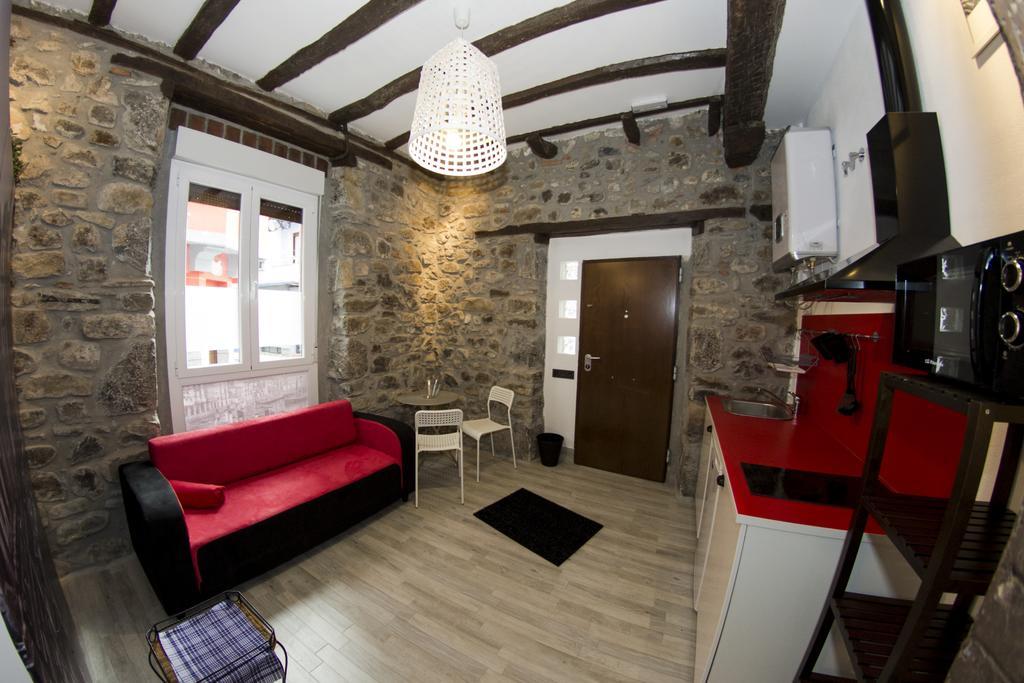 Andra Mari Apartamentu Turistikoak ベルメオ 部屋 写真