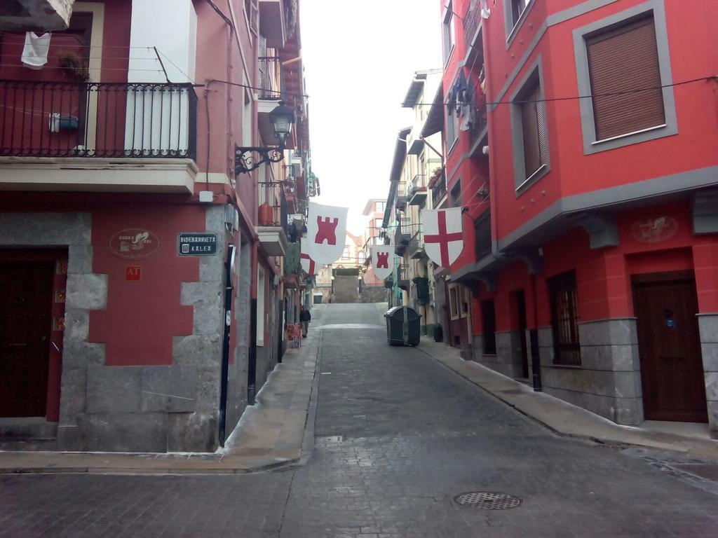 Andra Mari Apartamentu Turistikoak ベルメオ エクステリア 写真